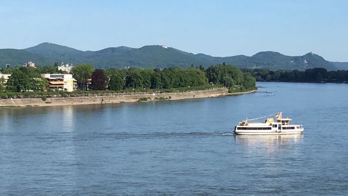 Rhine at Bonn, Siebengebirge